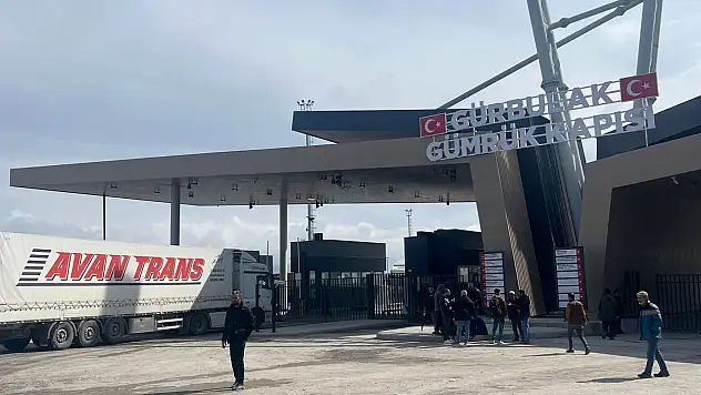 Ağrı-İran sınırında kontrollü geçişler sürüyor