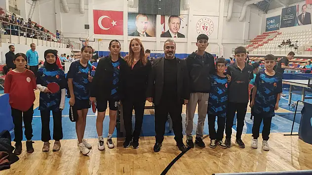Ağrı Kadın Masa Tenisi Takımı, bölge turnuvasında 8. oldu!