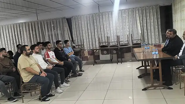 Ağrı Müftülüğü, KYK yurdunda gençlerle bir araya geldi