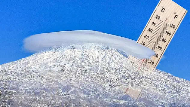 Ağrı'nın O İlçesi Sibirya'ya Döndü! Termometreler -13 Dereceyi Gösterdi