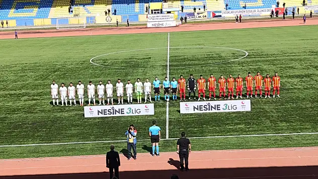 Ağrı Spor evinde güldü taraftarlar tribünleri doldurdu