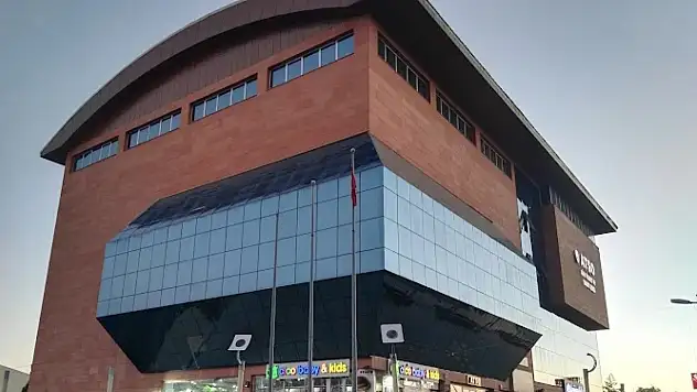 Ağrı TSO'dan askıya alma uyarısı: Aidat borcu olan üyelerin kayıtları silinecek