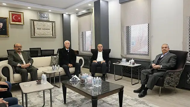 Ağrı Valisi Koç, Yakup Karamızrak'ın vefatı dolayısıyla taziye ziyaretinde bulundu