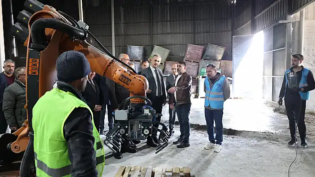 Ağrı Valisi Önder Bozkurt'tan Doğubayazıt'ta sanayi ziyareti