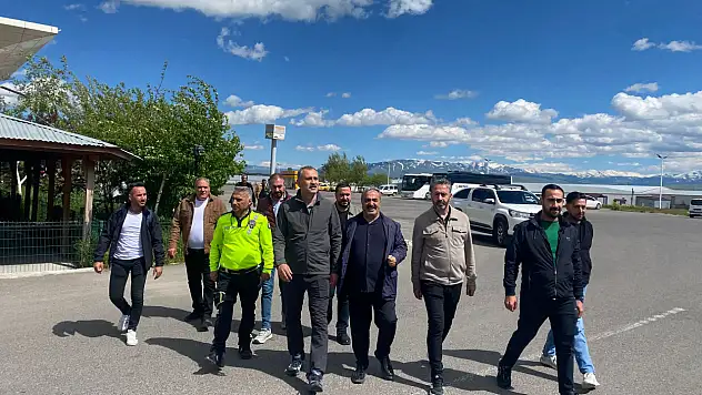 Ağrı Valisi Önder Bozkurt'tan bayram dönüşü otogarda trafik güvenliği denetimi