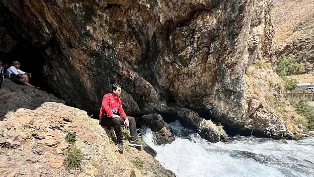 Ağrılı doğaseverlerin bu haftaki rotası Bahçesaray oldu