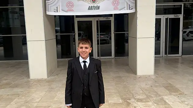 Ağrılı öğrenci 'Genç Bilaller' yarışmasında bölge birincisi oldu