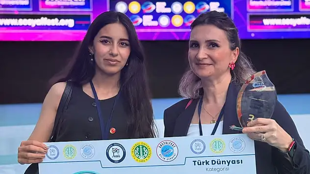 Ağrılı öğrenci ve akademisyene Türkiye çapında ödül