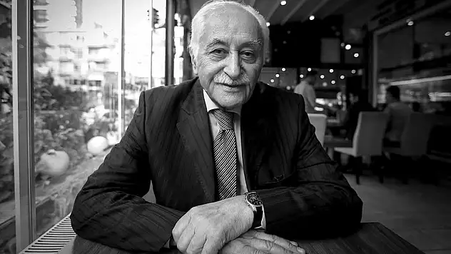 Ağrılı Şair ve Yazar Yavuz Bülent Bâkiler hayatını  kaybetti