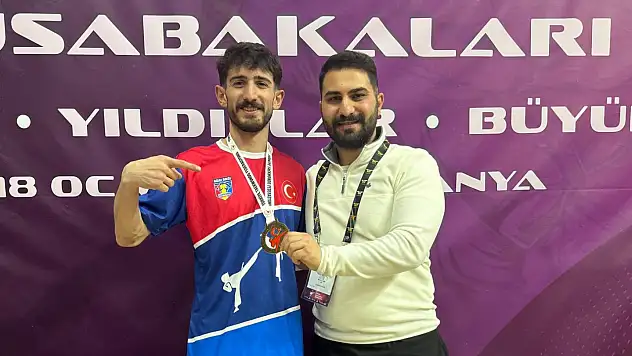 Ağrılı Taekwondocu Türkiye finallerine gidiyor