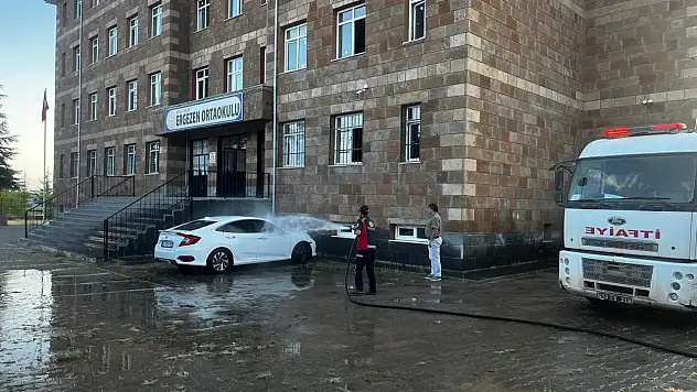 Ahlat Belediyesi'nden Okullarda Temizlik Çalışması