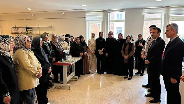 Ahlat'ta İstihdama Bir Katkı da Bizden Projesi Sertifika Töreni Düzenlendi