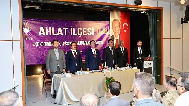 Ahlat'ta Muhtarlar Toplantısı: Kamu Hizmetleri ve Projeler Ele Alındı