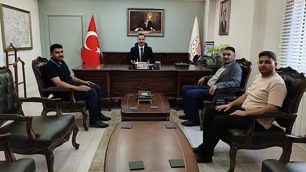 Ahmed-i Hani Vakfı'ndan Kaymakam Ayvat'a hayırlı olsun ziyareti