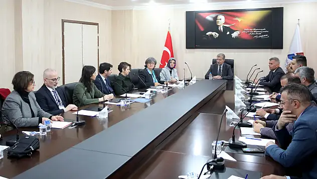 AİÇÜ'de 4 bölüm FEDEK tarafından akredite edildi