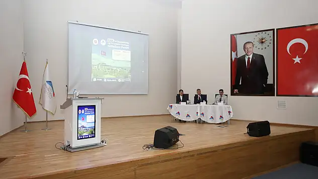 AİÇÜ'de 'Ağrı'nın Kurtuluşu' paneli düzenlendi