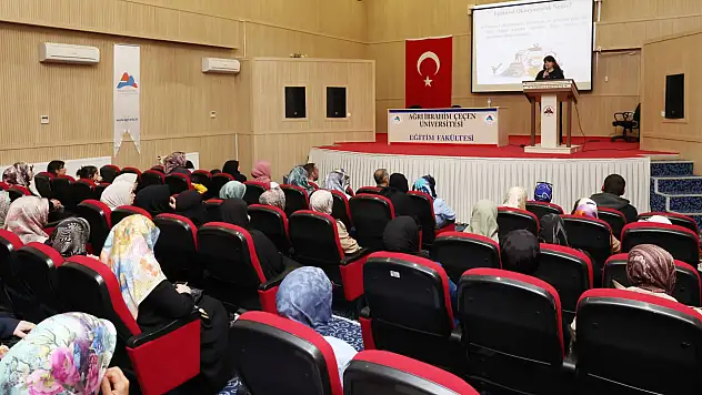 AİÇÜ'de ailelere finansal okuryazarlık eğitimi verildi