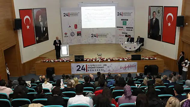 AİÇÜ'de bilim maratonu başladı: Kromatografi alanının önde gelen isimleri Ağrı'da buluştu