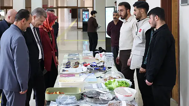 AİÇÜ'de Gazze için gönüller bir olup kermeste buluştu