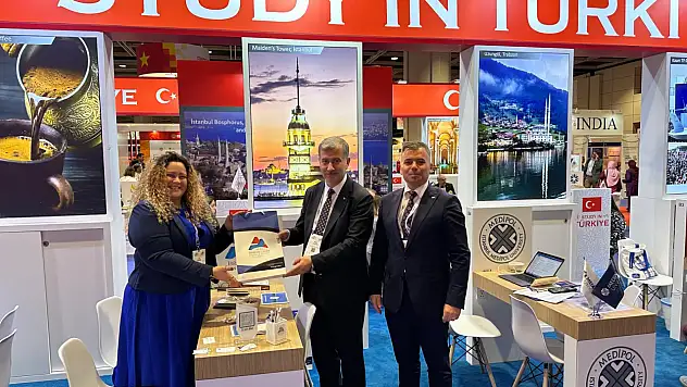 AİÇÜ'den Hong Kong'da uluslararası iş birliği hamlesi
