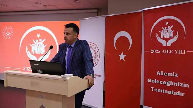 Aile Söyleşileri'nde İltifat ve Onurlandırmanın Önemi Vurgulandı