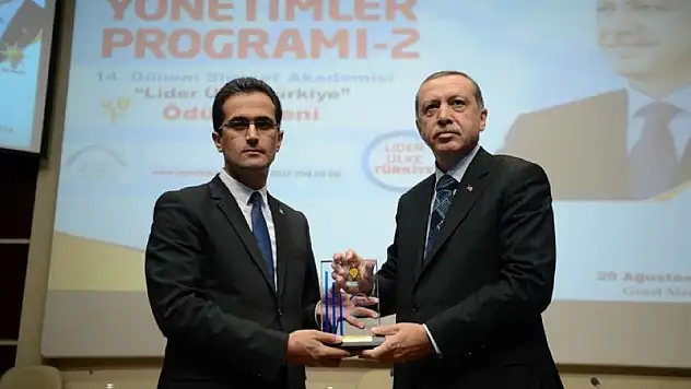 AK Parti Ağrı'da dikkat çeken istifa! Aldemir görevini bıraktı