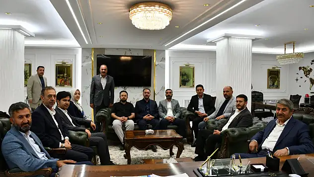 AK Parti Ağrı İl Başkanı İlhami Yıldız'dan Patnos Belediyesi'ne ziyaret