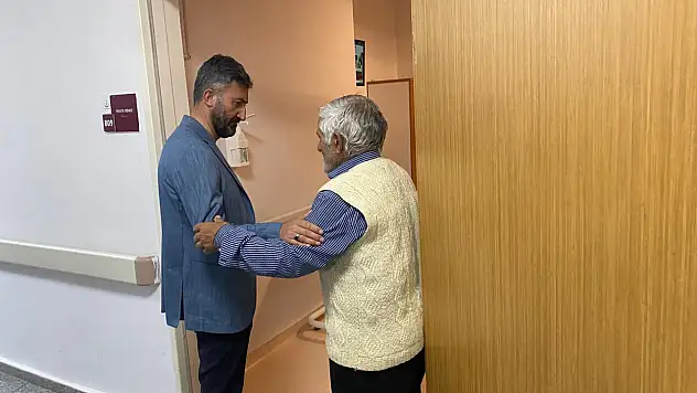 AK Parti Ağrı İl Başkanı Yıldız, hastaneye moral ziyareti gerçekleştirdi