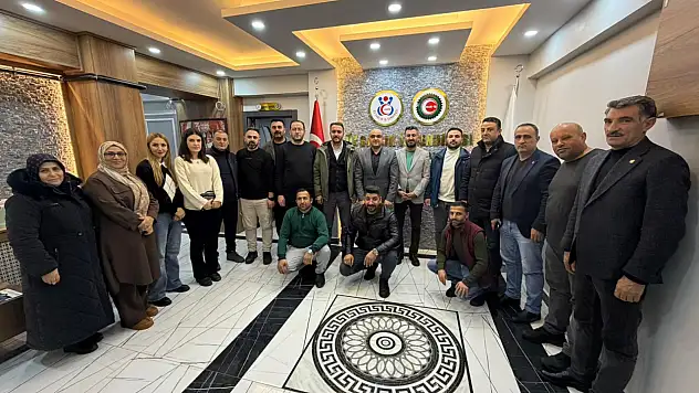 AK Parti Ağrı İl Başkanlığı Öz Sağlık-İş Sendikası'nı ziyaret etti