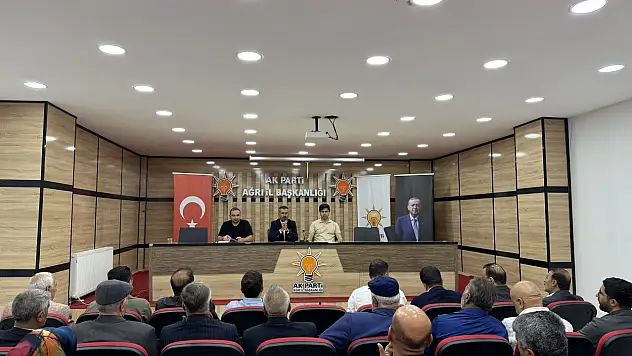 AK Parti Ağrı İl Yönetimi haftalık toplantıda bir araya geldi