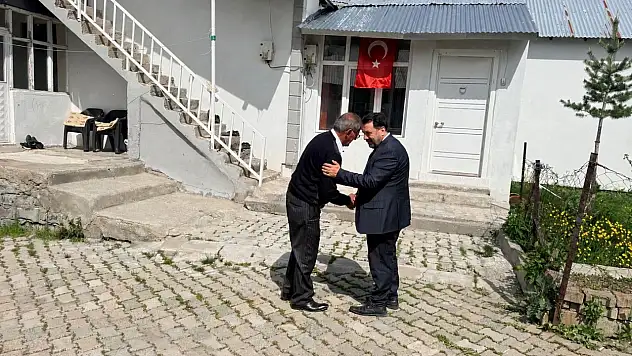AK Parti Ağrı İlçe Başkanı Reis Ülgay'dan şehit ailesine anlamlı ziyaret