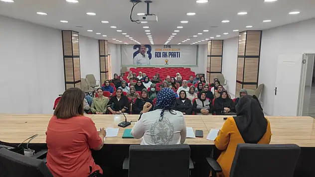 AK Parti Ağrı Kadın Kolları Teşkilatı İstişare Toplantısında bir araya geldi
