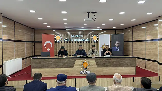 AK Parti Ağrı teşkilatı haftalık toplantıda bir araya geldi