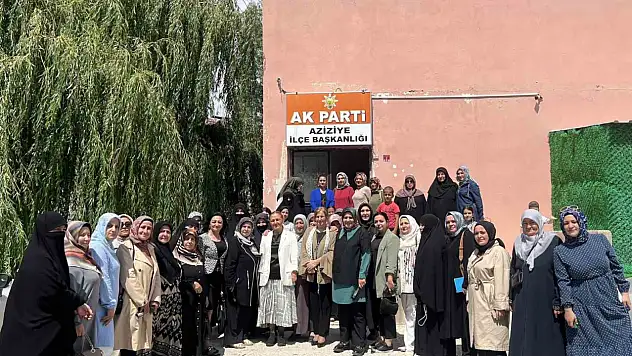 AK Parti Aziziye İlçe Kadın Kolları'ndan Güçlü Toplantı: Yerel İçin Bir Adım Daha