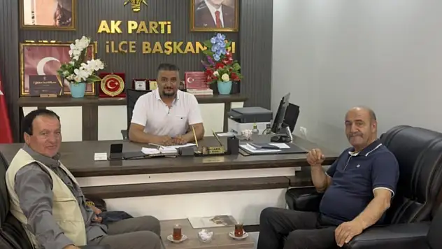 AK Parti Diyadin İlçe Başkanı Naci Kaya vatandaşlarla bir araya geldi