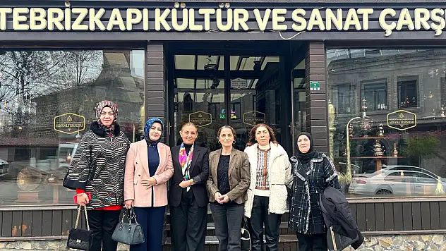 AK Parti Erzurum Kadın Üyeleriyle İstişare Toplantısı Gerçekleştirildi