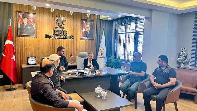 AK Parti Erzurum Milletvekili Av. Fatma Öncü, İspir'de Halk Gününde Vatandaşlarla Buluştu