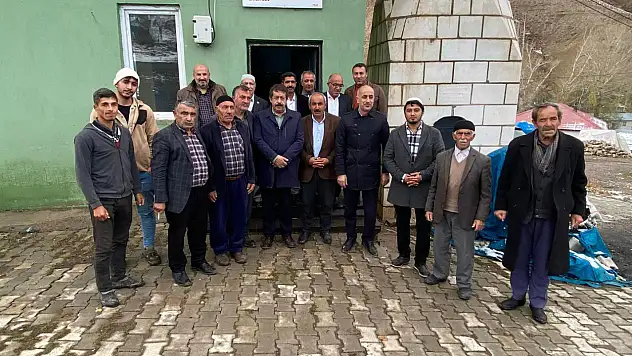 AK Parti Erzurum Milletvekili Fırat, Çat Işkınlı Mahallesi'nde Hemşehrileriyle Buluştu