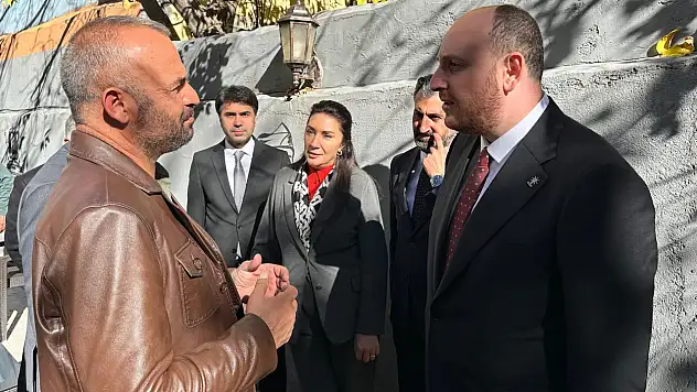 AK Parti heyeti, Ağrı esnaflarını ziyaret etti