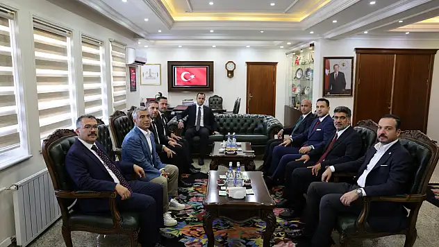 AK Parti Heyeti, Iğdır Valisi Ercan Turan'ı Ziyaret Etti