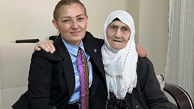 AK Parti Heyetinden Şehit Annesine Ziyaret
