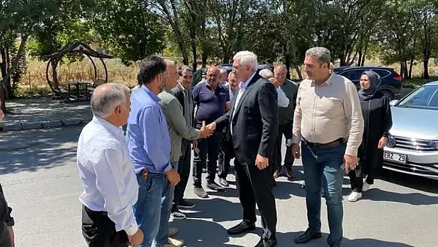 AK Parti Kars Teşkilatı Akyaka'da İstişare Toplantısı Gerçekleştirdi
