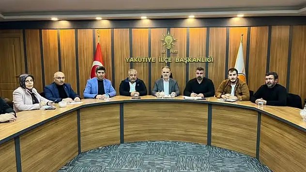 AK Parti Yakutiye İlçe Teşkilatında Mahalle Başkanları Toplantısı Gerçekleştirildi