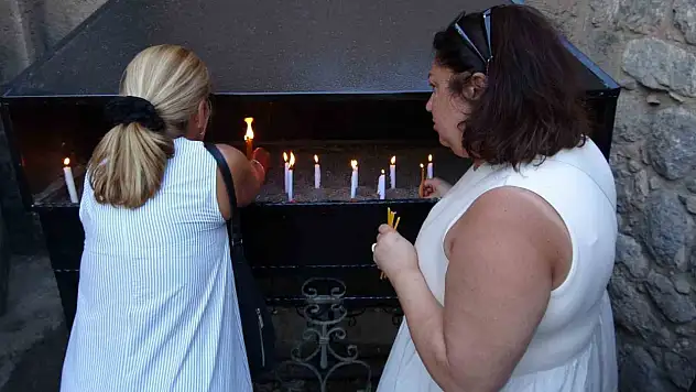 Akdamar Kilisesi'nde Tarihi 13. Ayin Coşkuyla Gerçekleşti