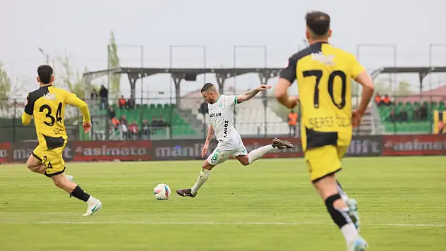 Alagöz Holding Iğdır FK, sahasında üç puanı üç golle aldı