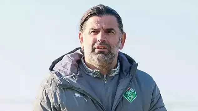 Alagöz Holding Iğdır Futbol Kulübü, Teknik Direktör Üzülmez ile Yollarını Ayırdı