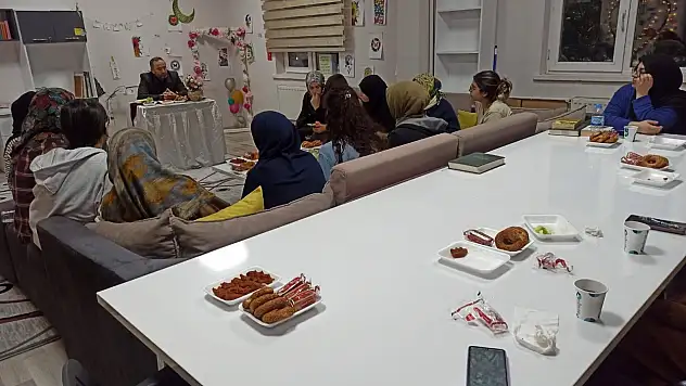 Alvarlı Efe KYK'da Gençlik Buluşması Gerçekleştirildi