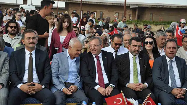 Ani'nin fethi 961. yılında coşkuyla kutlandı, tarihin kapıları yeniden açıldı!