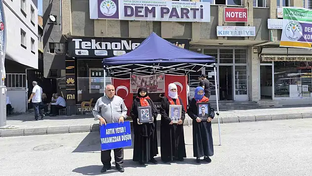 Annelerin Kalpleri Barışla Çarpıyor