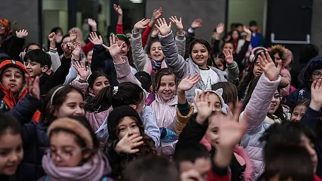 Ara tatil sona erdi milyonlarca öğrenci ve öğretmen ders başı yapacak